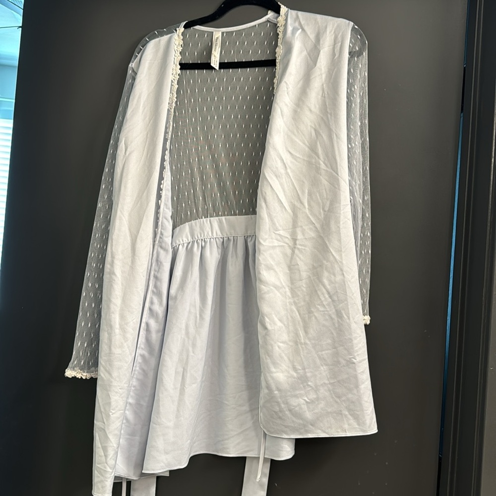 Flora Nikrooz Calanthe Robe - Picture 4 of 5